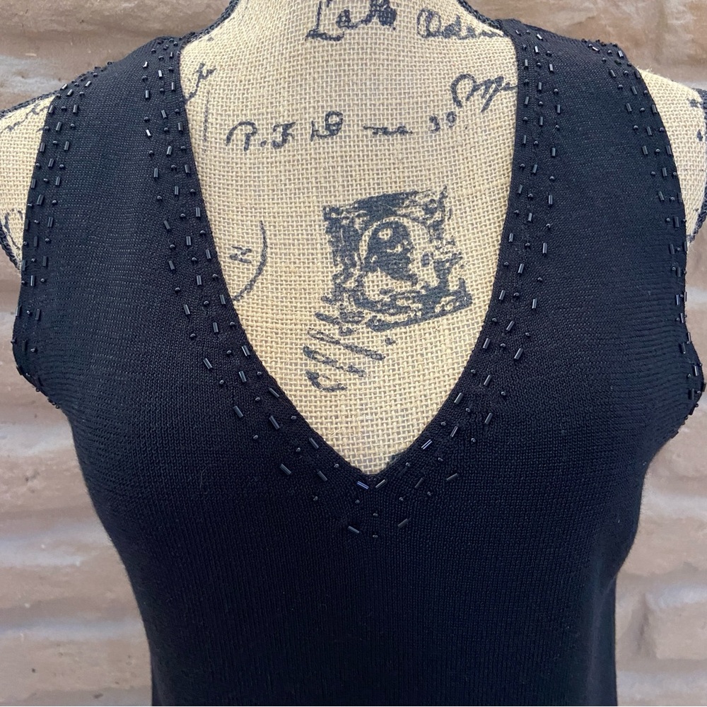 Caché Ribbed Knit Beaded V-Neck Sexy Black Sleeveless Sweater - Size M/L